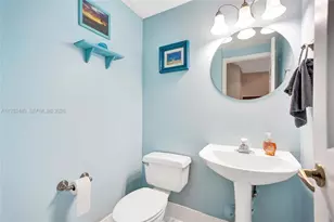 1046 Satinleaf St, Hollywood, FL 33019 - Photo 24