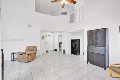 1046 Satinleaf St, Hollywood, FL 33019 - Photo 18