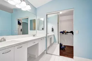 1046 Satinleaf St, Hollywood, FL 33019 - Photo 30