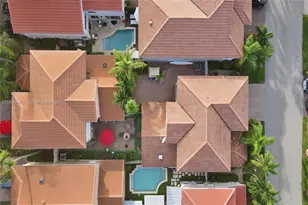 1046 Satinleaf St, Hollywood, FL 33019 - Photo 46