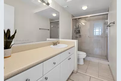 2016 Bay Dr #604, Miami Beach, FL 33141 - Photo 16