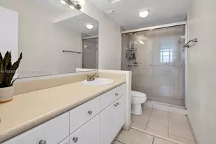 2016 Bay Dr, Miami Beach, FL 33141 - Photo 16