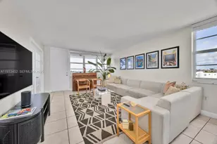 2016 Bay Dr, Miami Beach, FL 33141 - Photo 4