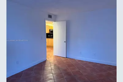 1801 S Treasure Dr #320, North Bay Village, FL 33141 - Photo 14