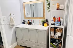 223 Lakeview Dr, Weston, FL 33326 - Photo 22