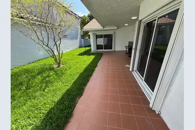 8754 NW 149th Ter, Miami Lakes, FL 33018 - Photo 2