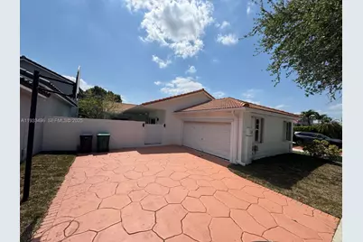 8754 NW 149th Ter, Miami Lakes, FL 33018 - Photo 1