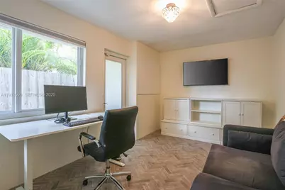 1707 NE 52nd St, Fort Lauderdale, FL 33334 - Photo 10