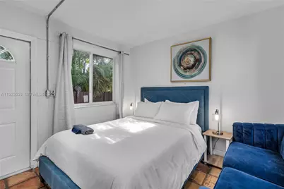 427 NE 107th St #1, Miami, FL 33161 - Photo 36