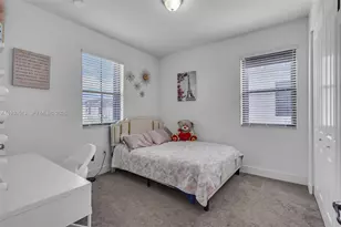 3332 W 95th Terrace, Hialeah, FL 33018 - Photo 20