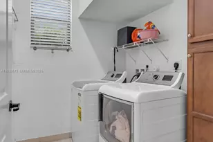 3332 W 95th Terrace, Hialeah, FL 33018 - Photo 8