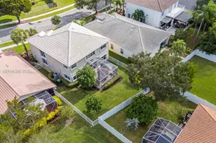 1996 NW 170th Terrace, Pembroke Pines, FL 33028 - Photo 44