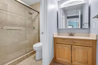 1996 NW 170th Ter, Pembroke Pines, FL 33028 - Photo 34