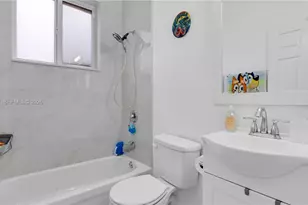 5460 SW 129th Ave, Miramar, FL 33027 - Photo 10