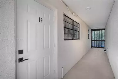 3265 Virginia St #19, Miami, FL 33133 - Photo 2