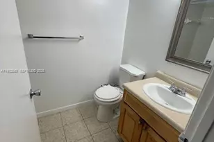 10773 Cleary Blvd, Plantation, FL 33324 - Photo 8