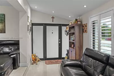 117 W 34th St, Hialeah, FL 33012 - Photo 4