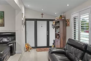 117 W 34th St, Hialeah, FL 33012 - Photo 4