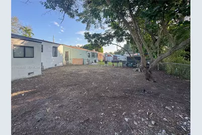 794 NW 44th St, Miami, FL 33127 - Photo 30