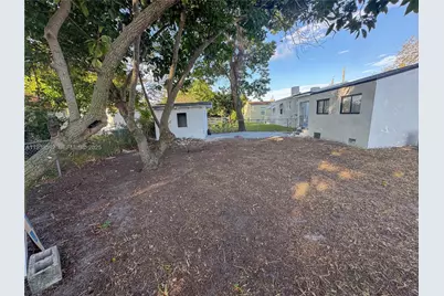 794 NW 44th St, Miami, FL 33127 - Photo 28