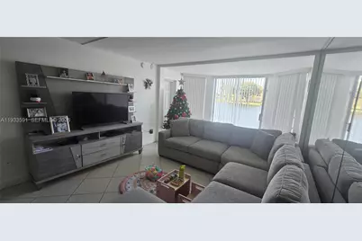 18900 NE 14th Ave #D105, Miami, FL 33179 - Photo 10