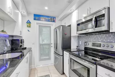 2600 Diana Dr #110, Hallandale Beach, FL 33009 - Photo 4