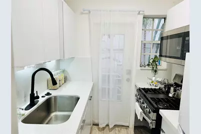 717 Espanola Way #210, Miami Beach, FL 33139 - Photo 8