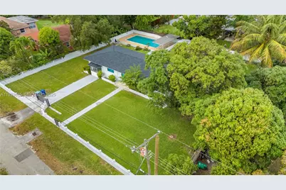 1445 NE 147th St, Miami, FL 33161 - Photo 56