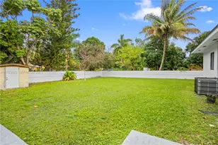 1445 NE 147th St, Miami, FL 33161 - Photo 42