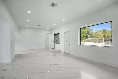 1445 NE 147th St, Miami, FL 33161 - Photo 10