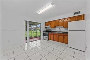 72 NW 162nd St, Miami, FL 33169 - Photo 8
