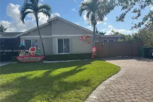 14232 SW 155th St, Miami, FL 33177 - Photo 2