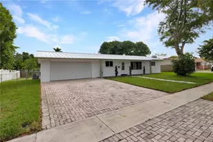142 SW 53rd Ave, Plantation, FL 33317 - Photo 4