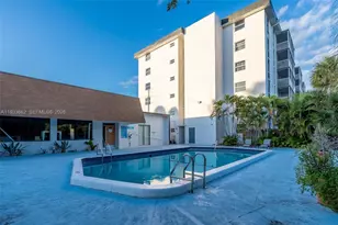 16851 NE 23rd Ave, North Miami Beach, FL 33160 - Photo 4