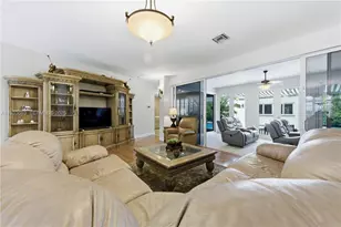 2607 Holy Cross Ln, Lake Worth, FL 33460 - Photo 10