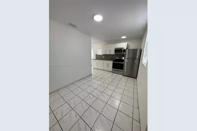 2420 NW 31st St #2, Miami, FL 33142 - Photo 4