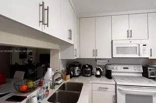 1301 S Franklin Ave, Homestead, FL 33034 - Photo 10