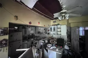 3271 NW 102nd St, Miami, FL 33147 - Photo 10