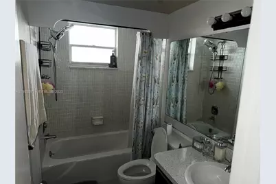 950 Hillcrest Dr #411, Hollywood, FL 33021 - Photo 8