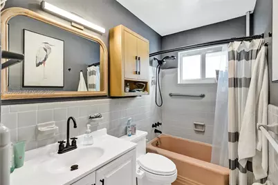 1450 NE 180th St, North Miami Beach, FL 33162 - Photo 16