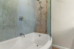 1605 Euclid Ave, Miami Beach, FL 33139 - Photo 16