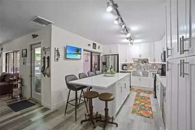 1003 10th Ter, Palm Beach Gardens, FL 33418 - Photo 8