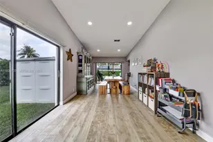 8519 Ramblewood Dr, Coral Springs, FL 33071 - Photo 20