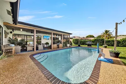 8519 Ramblewood Dr, Coral Springs, FL 33071 - Photo 46