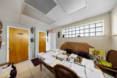 242 NW 12th Ave, Miami, FL 33128 - Photo 16