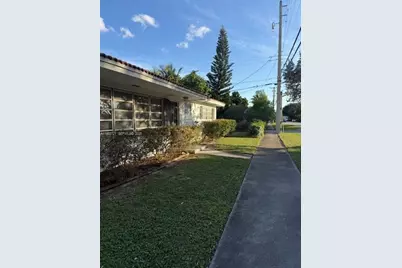 3924 Hayes St, Hollywood, FL 33021 - Photo 2