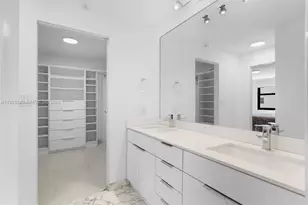 4301 Collins Ave, Miami Beach, FL 33140 - Photo 14