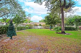 3074 S Oakland Forest Dr, Oakland Park, FL 33309 - Photo 32