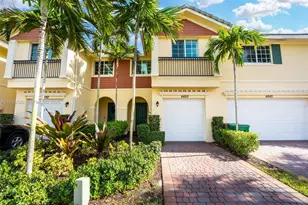 4652 Horseshoe Cir, Davie, FL 33328 - Photo 2