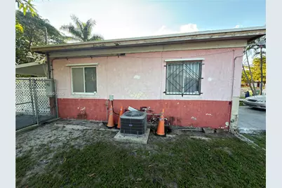 2630 NW 114th St, Miami, FL 33167 - Photo 14